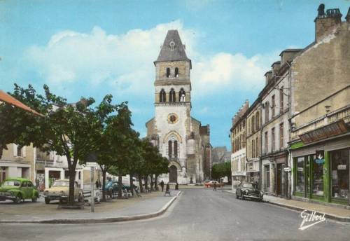 Carte postale de Thiviers en Dordogne      (Gilbert)